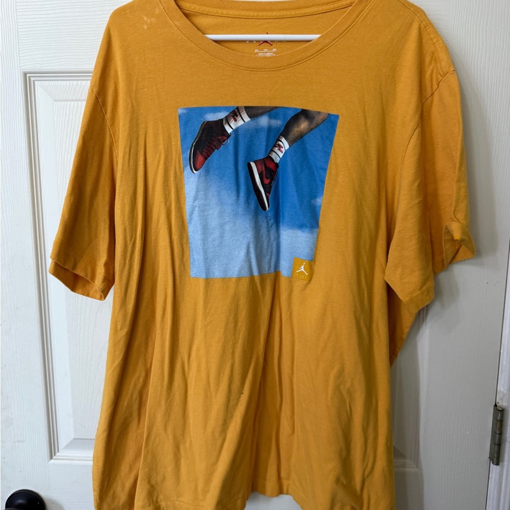 MULTIPLE Jordan Tee Shirts - Picture 7 of 8